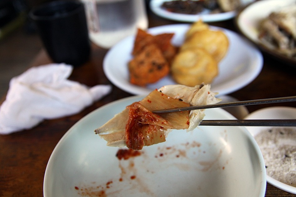 산행후 맛보는 보약보다 좋은 엄나무백숙