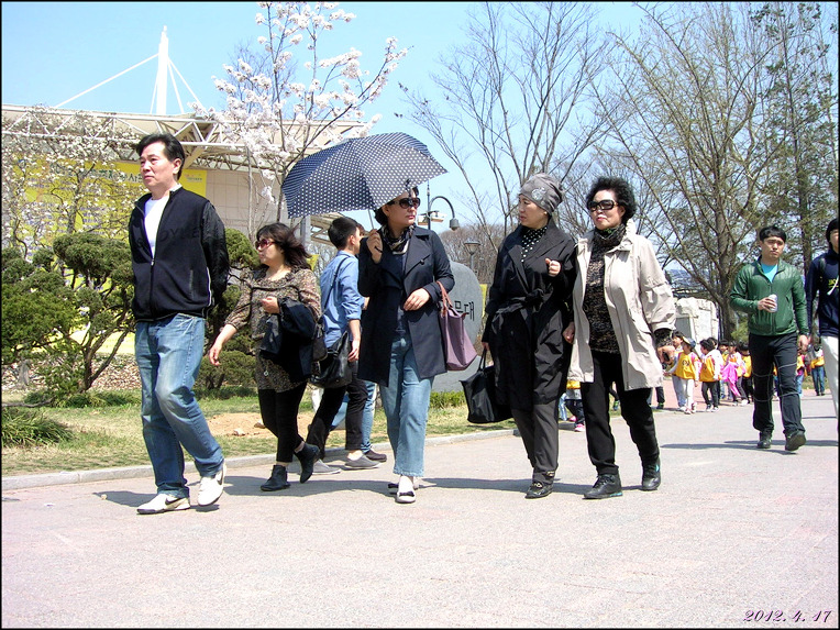 어린이 대공원 성가대 집사님들과/2012. 4. 17