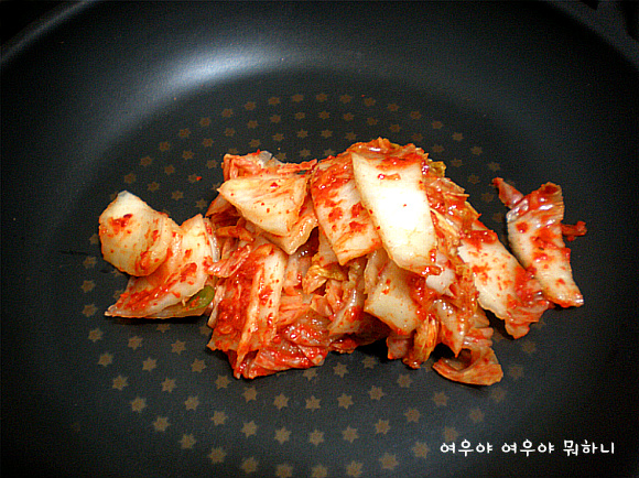 완전 초간단 김치삼겹 두루치기 만드는법^^