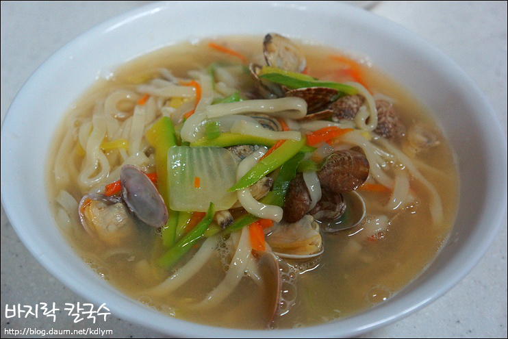 바지락칼국수 이미지
