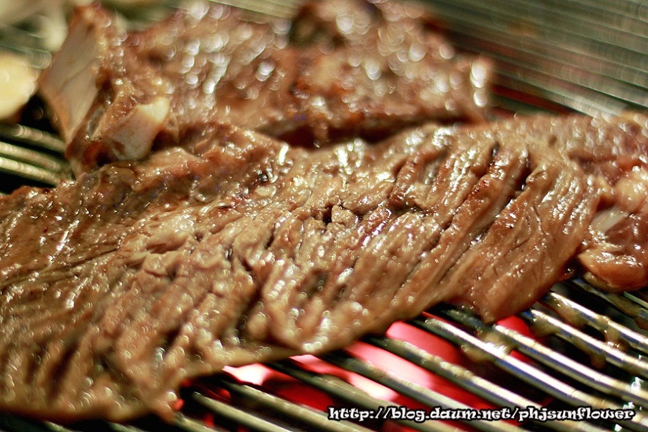 [신촌맛집] 불만제로에서 칭찬했던 그곳! 맛도 good!-신촌 고기창고