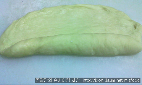 검은콩 두유와 오트밀이 만나 더~~꼬시한...<오트밀두유빵>