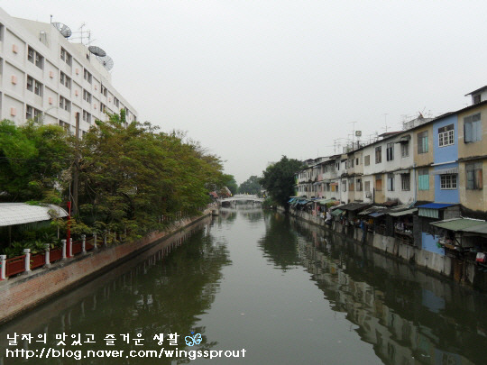 1931F01F4B6EA592A22854