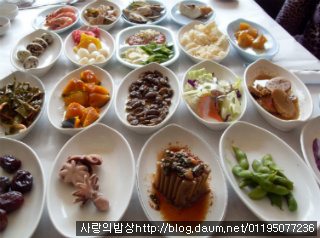 바쁜아침 웰빙식으로 해결! 새싹채소회덮밥과 바지락탕>_