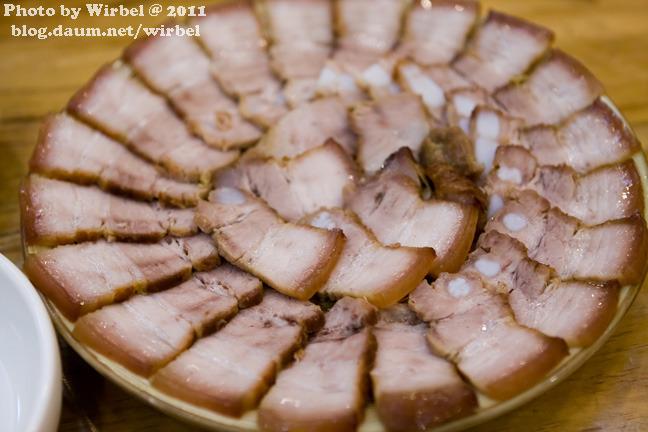 매콤한 비빔국수와 편육이 맛있는 그곳! 분당에서 이곳을 모르면 간첩!