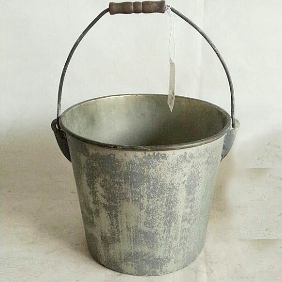 양철통 이미지
