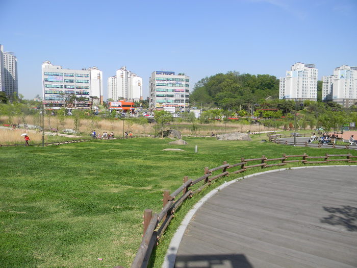 오산 금암리지석묘군 (고인돌공원)