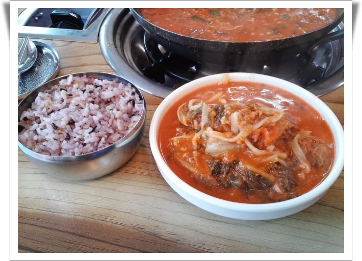 어탕맛칼국수 이미지