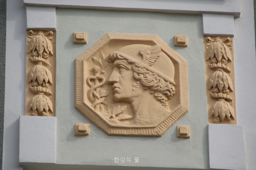 건물 장식물-탈린 올드타운
