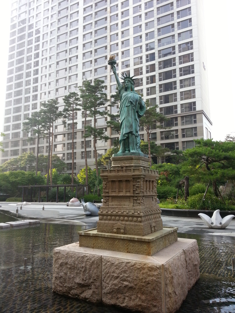 손녀의 재롱