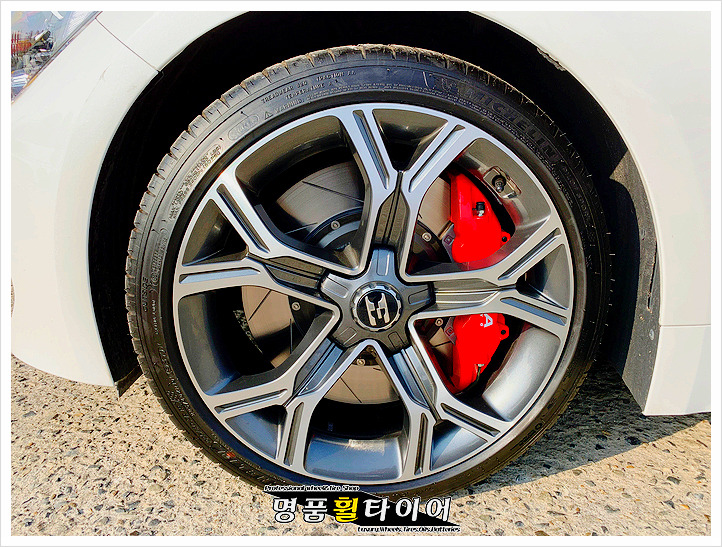 스팅어 19인치 순정 휠 + 미쉐린 파일럿 스포츠 4 225/40R19, 225/35R19 + 펠라 6P 380mm 디스크로터 자동차 튜닝 전주 명품 휠 타이어 휠 타이어 교체