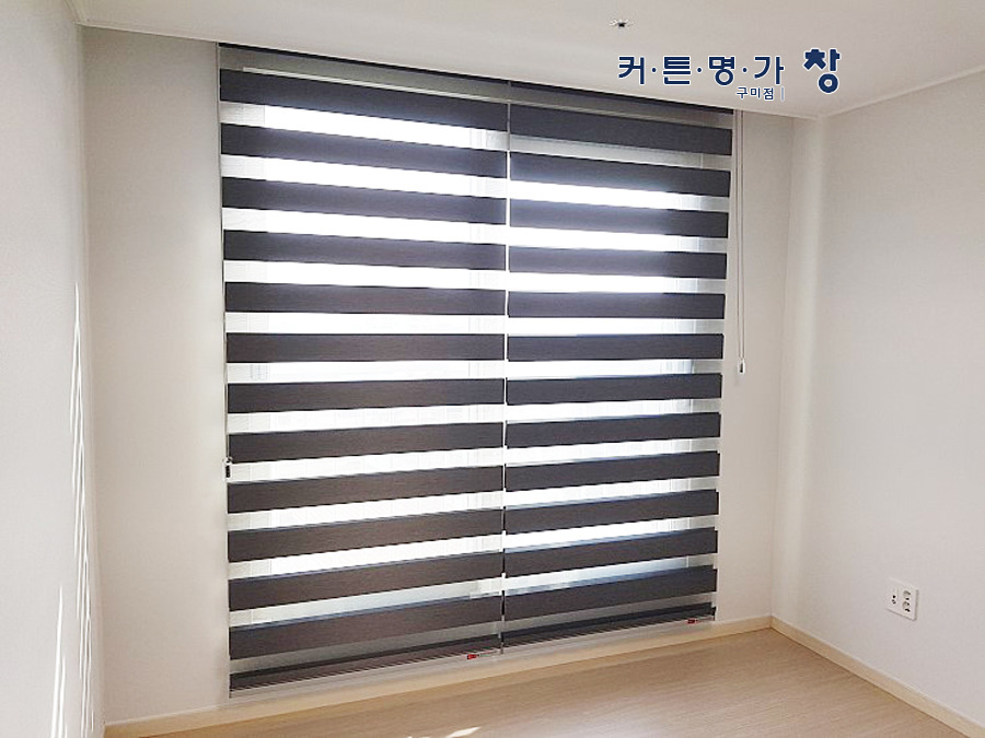 구미커튼 구미블라인드 구미형상기억커튼 선산노블리안 작은방에 암막콤비 설치한 모습 구미커튼명가 창 구미점