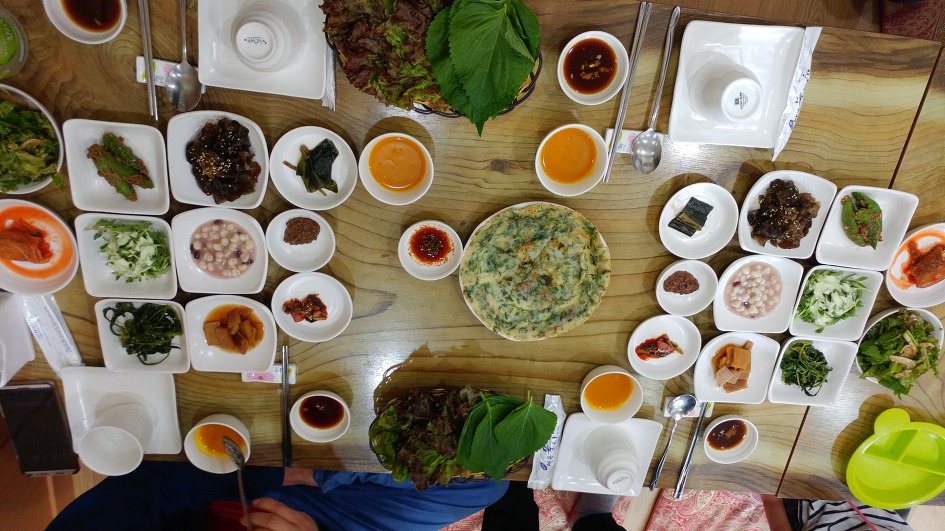 음식 맛이 기막힘에 허허웃고 사람 사는 맛이 기막힘에 허허웃고 나오게 되는 강릉 허허사랑