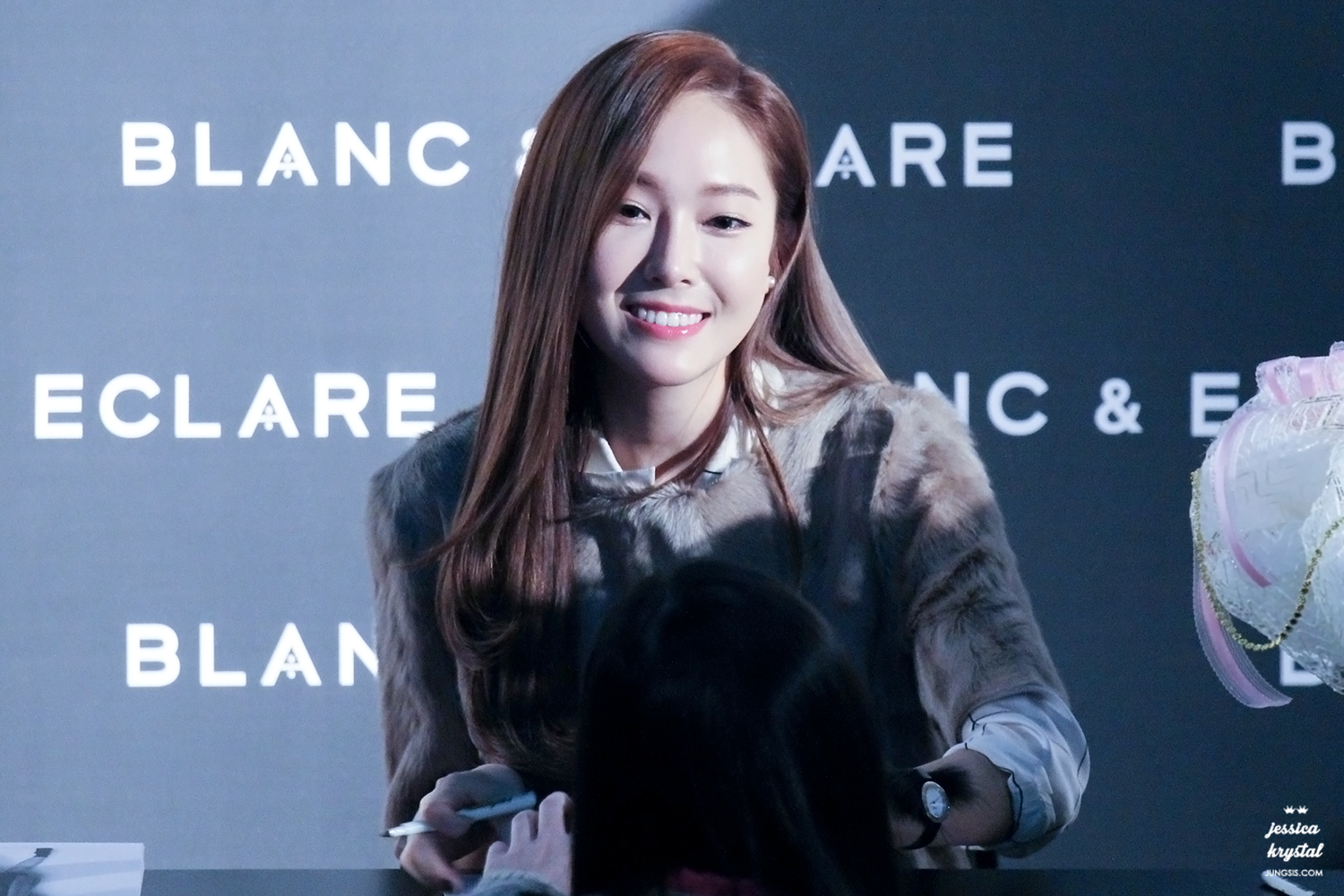 [PIC][22-12-2014]Jessica tham dự buổi fansign cho "BLANC&ECLARE" chi nhánh Seoul, Hàn Quốc vào chiều nay - Page 2 237CCA43564B40F117C960